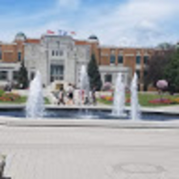 Meet your Posher, Lynthia - Picture 1 of 1